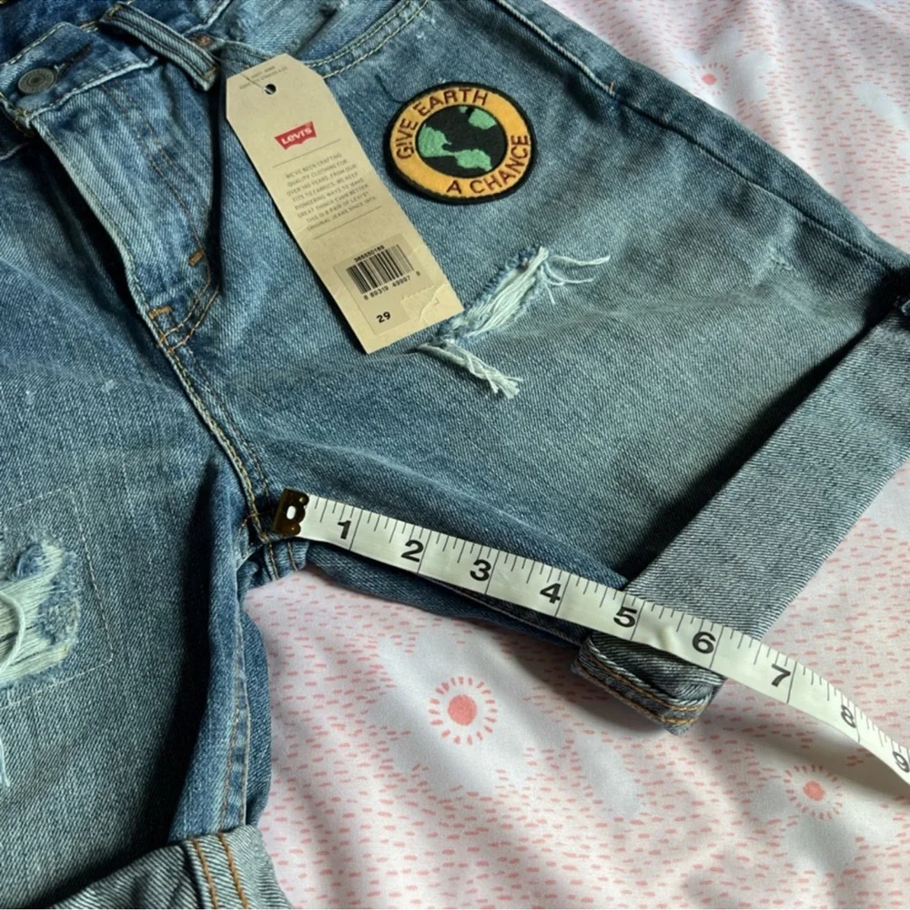 NWT Levi's 511 Slim Shorts Give Earth A Chance Denim Cut-off Shorts Waist Sz 29